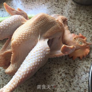 坤博砂锅版窑鸡的做法步骤：3
