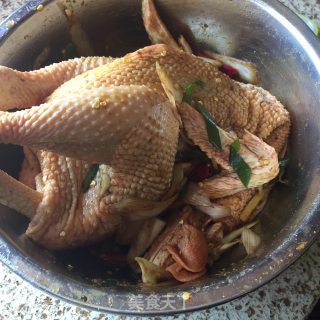 坤博砂锅版窑鸡的做法步骤：4