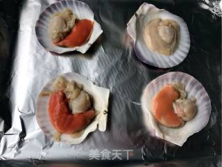 蒜蓉粉丝烤扇贝的做法步骤：1