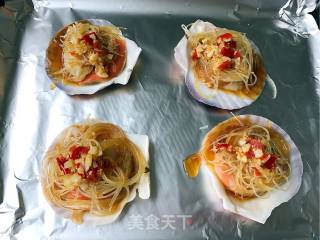 蒜蓉粉丝烤扇贝的做法步骤：6