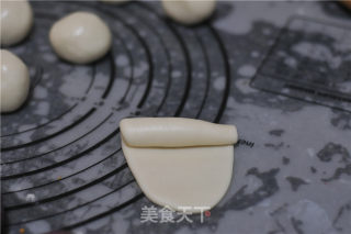 紫薯蛋黄酥的做法步骤：13