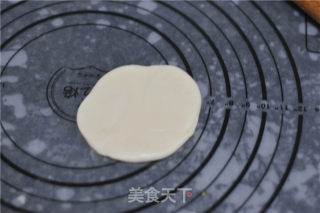 紫薯蛋黄酥的做法步骤：17