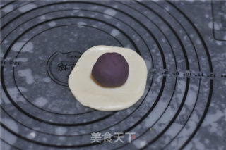 紫薯蛋黄酥的做法步骤：18