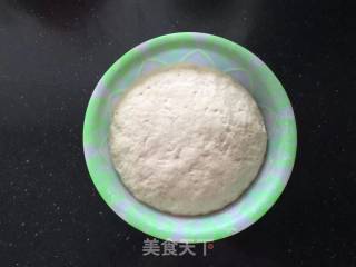 五香叶葱油卷的做法步骤：2