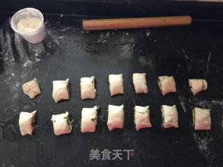 五香叶葱油卷的做法步骤：10