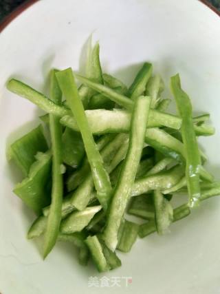 菠萝咕噜肉的做法步骤：3