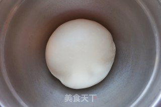 日式牛奶面包卷的做法步骤：1