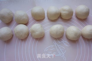 日式牛奶面包卷的做法步骤：6