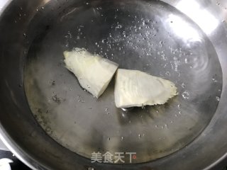 酱肉笋丁青团的做法步骤：2