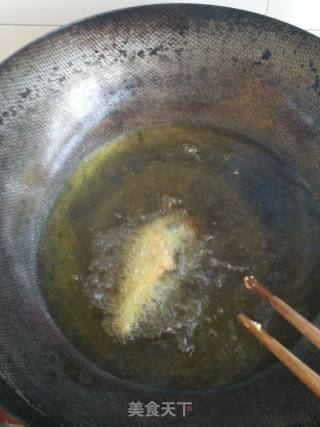 酥炸小黄鱼的做法步骤：4