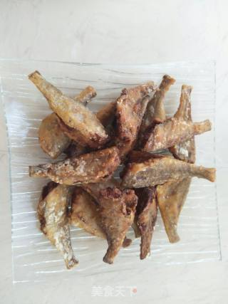 酥炸小黄鱼的做法步骤：7