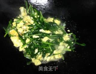 韭菜炒鸡蛋的做法步骤：8
