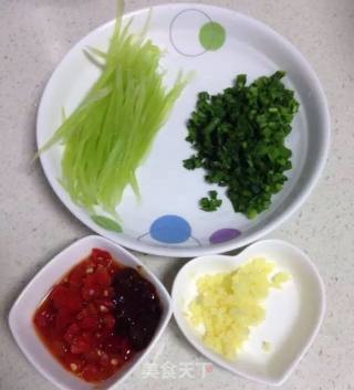 韭香金鸡的做法步骤：3