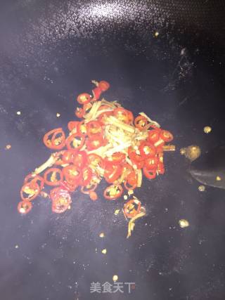 红烧鲫鱼????的做法步骤：4