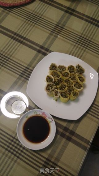 鸡蛋香椿卷的做法步骤：7