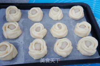 白豆沙馅花式面包的做法步骤：7