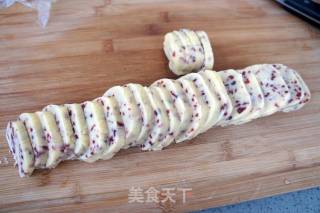 蔓越莓饼干的做法步骤：7