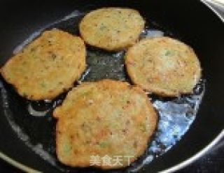 山药鲜虾煎饼的做法步骤：4