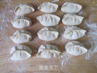 口蘑青南瓜肉馅饺子的做法步骤：12