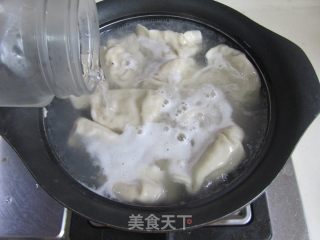 口蘑青南瓜肉馅饺子的做法步骤：15