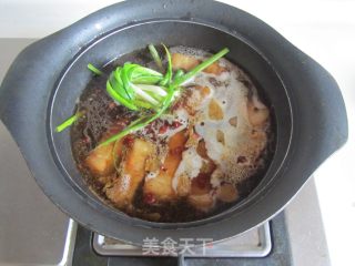 土豆红烧肉的做法步骤：6