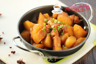 土豆红烧肉的做法步骤：10