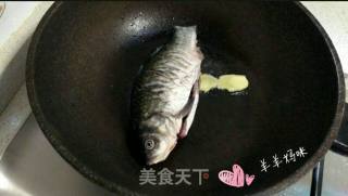 鲫鱼萝卜汤的做法步骤：3