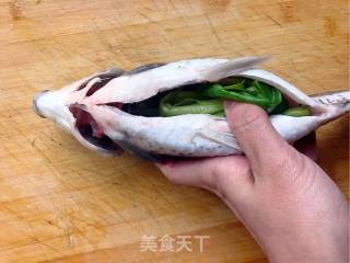 葱烧鲫鱼的做法步骤：3