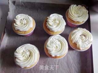圣诞草莓小蛋糕的做法步骤：11
