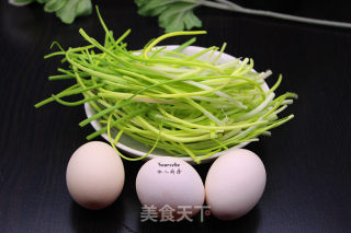 野葱炒蛋的做法步骤：1