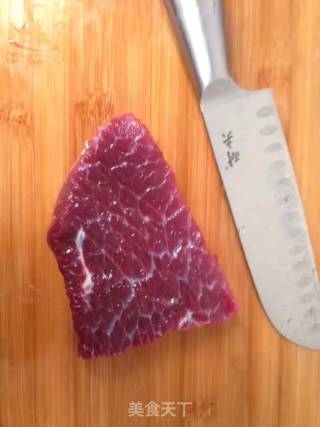 彩椒牛肉的做法步骤：1