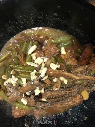 带鱼烧豆角的做法步骤：6