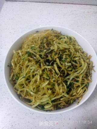 ＃春食野菜香＃香椿炒面的做法步骤：4