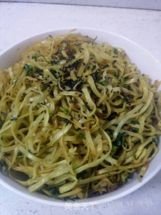＃春食野菜香＃香椿炒面的做法步骤：5