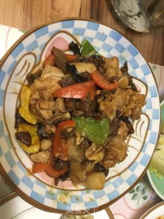 榛蘑炖鸡腿的做法步骤：4