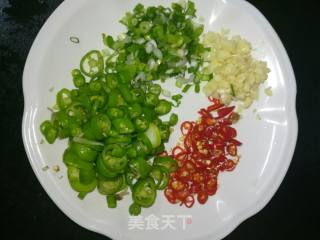 双椒杏鲍菇的做法步骤：2