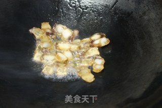 芦蒿炒腊肉的做法步骤：4