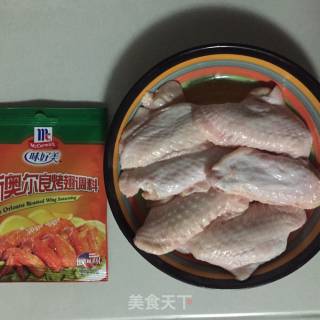 新奥尔良烤鸡翅的做法步骤：1