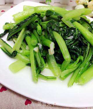 蒜容炒菜心的做法步骤：8