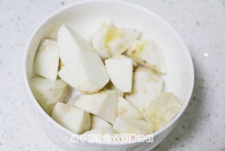 香芋排骨的做法步骤：2