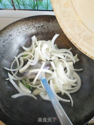 洋葱炒鸡蛋的做法步骤：6