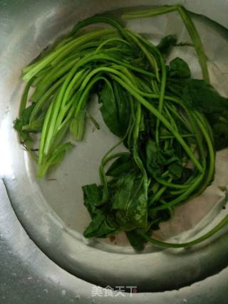 蒲公英菠菜牛肉水饺的做法步骤：2