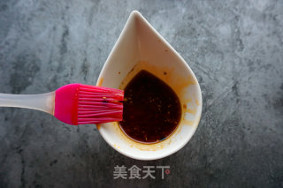 香茅草烤秋刀鱼的做法步骤：4