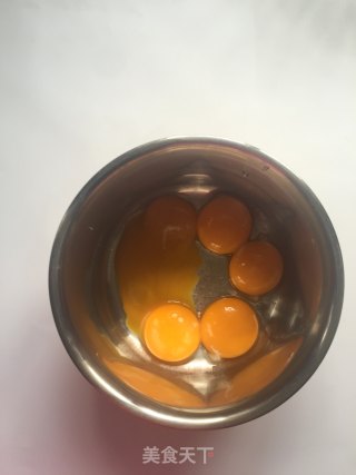 原味戚风蛋糕的做法步骤：3