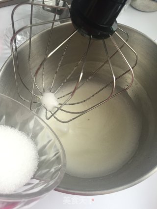 原味戚风蛋糕的做法步骤：11