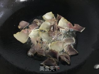 ＃春食野菜香＃毛笋炖蕨菜的做法步骤：4