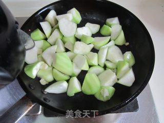 剁椒炒瓠瓜的做法步骤：4