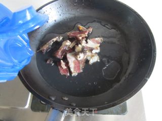 腊肉芋头片的做法步骤：2