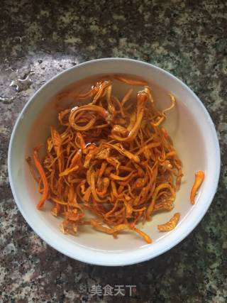 虫草花香菇参鸡汤的做法步骤：1