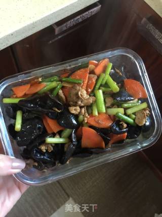 蒜苔炒木耳的做法步骤：12